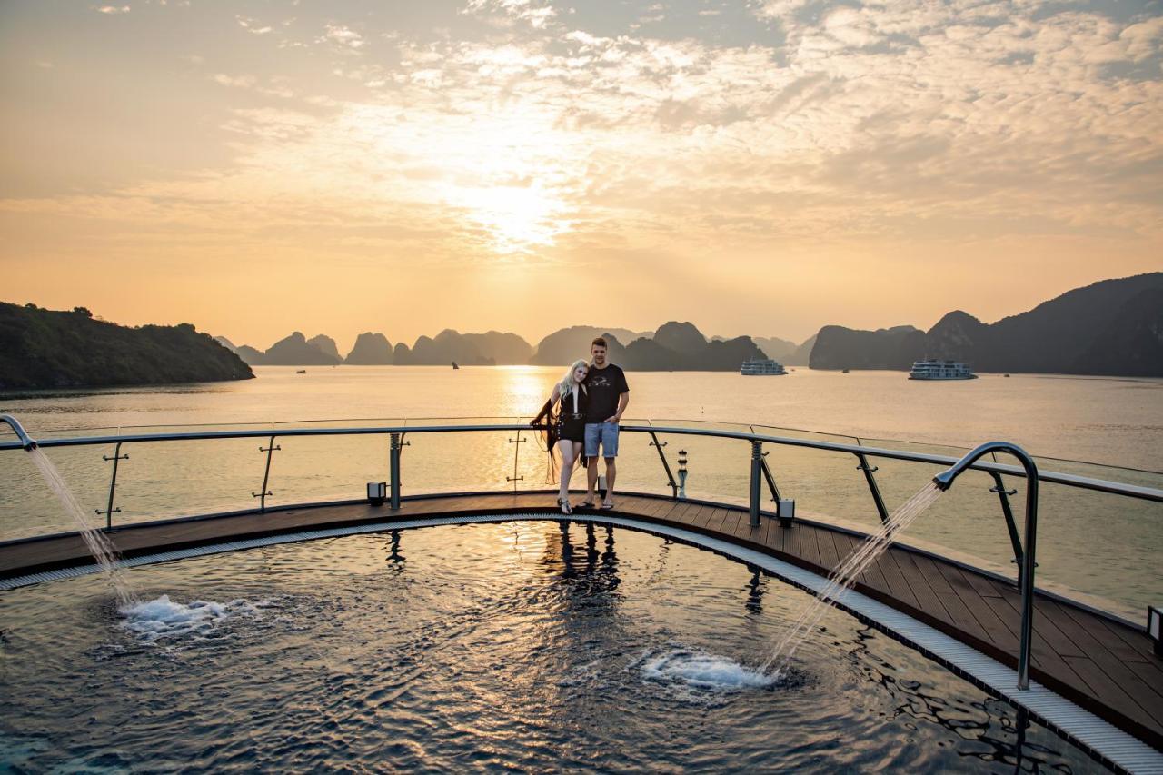 Stellar Of The Seas Cruise Hotel Hạ Long Ngoại thất bức ảnh