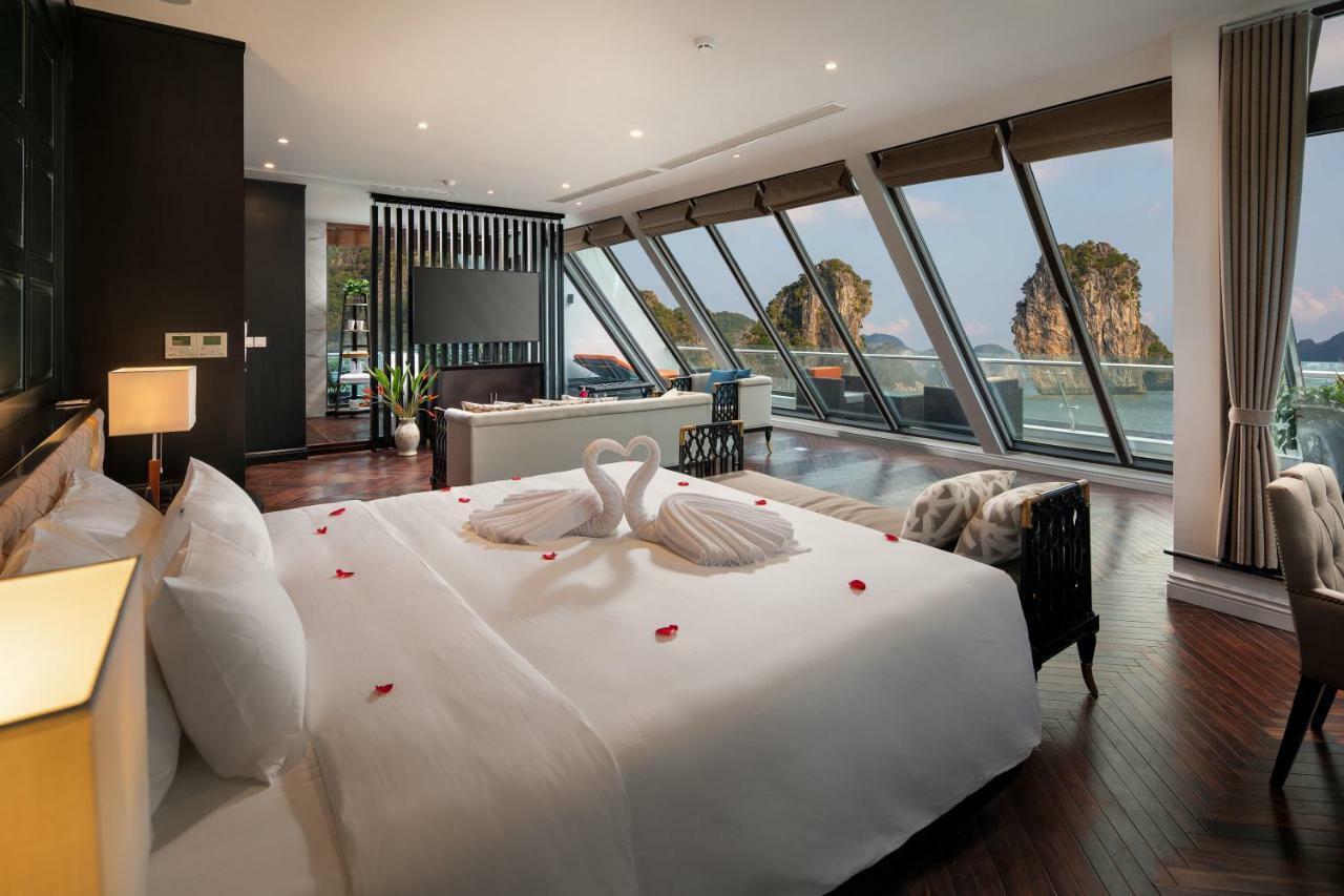 Stellar Of The Seas Cruise Hotel Hạ Long Ngoại thất bức ảnh