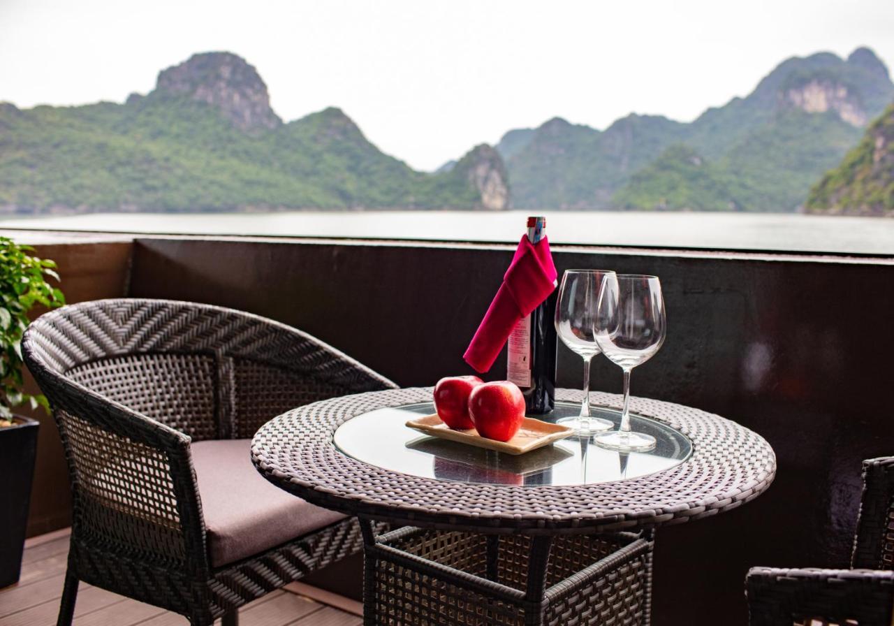 Stellar Of The Seas Cruise Hotel Hạ Long Phòng bức ảnh