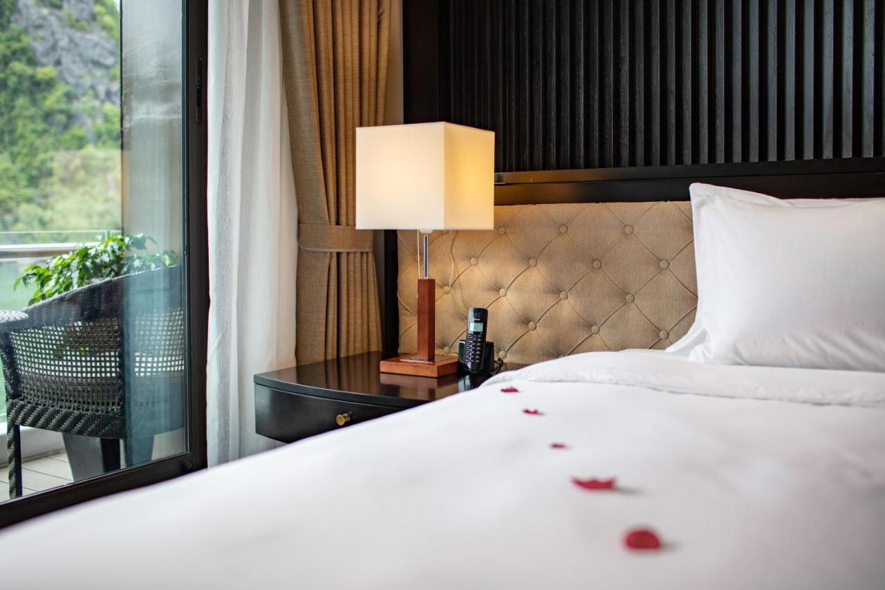 Stellar Of The Seas Cruise Hotel Hạ Long Ngoại thất bức ảnh